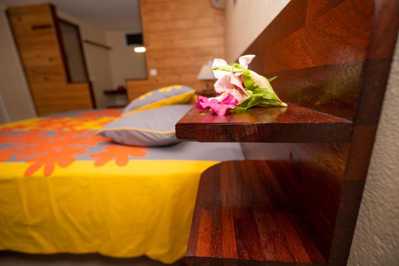 Bora Bora Holiday'S Lodge Eksteriør bilde